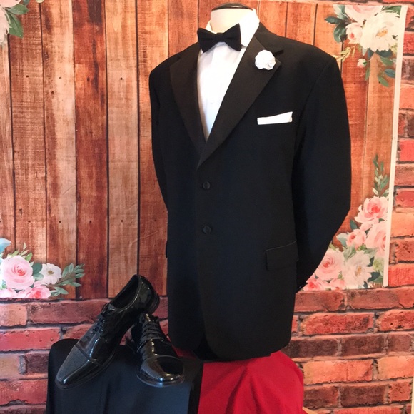 Stafford Tuxedo Coat - Picture 15 of 17